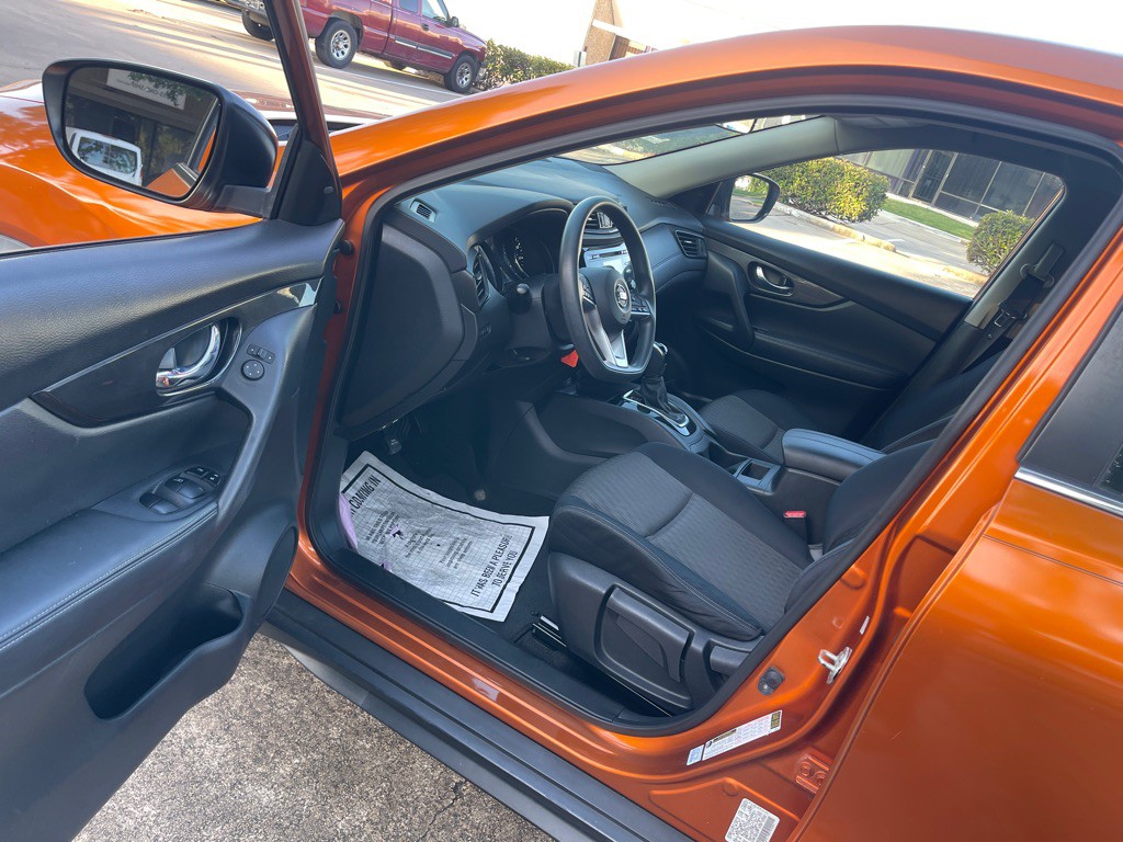 2017 Nissan Rogue Image 10