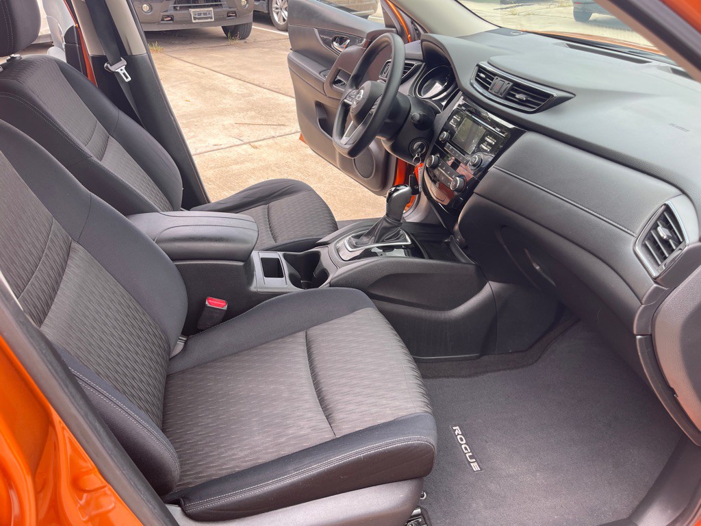 2017 Nissan Rogue Image 34