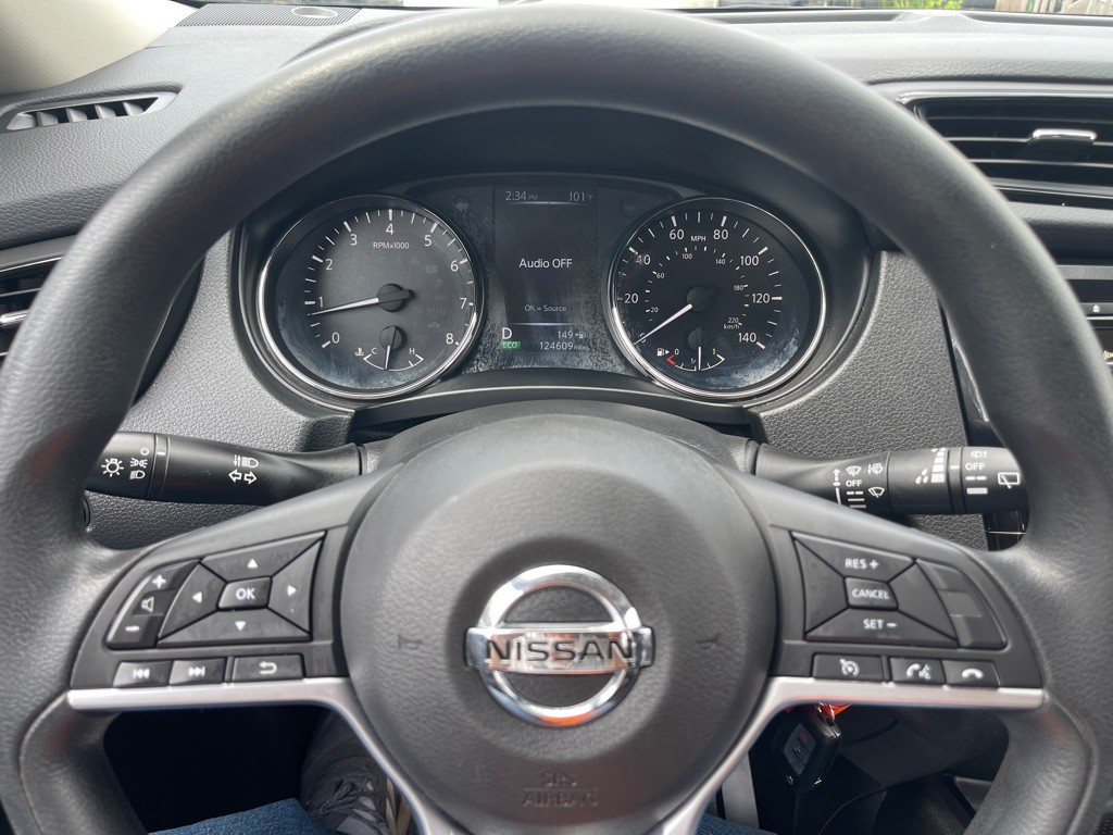 2017 Nissan Rogue Image 37