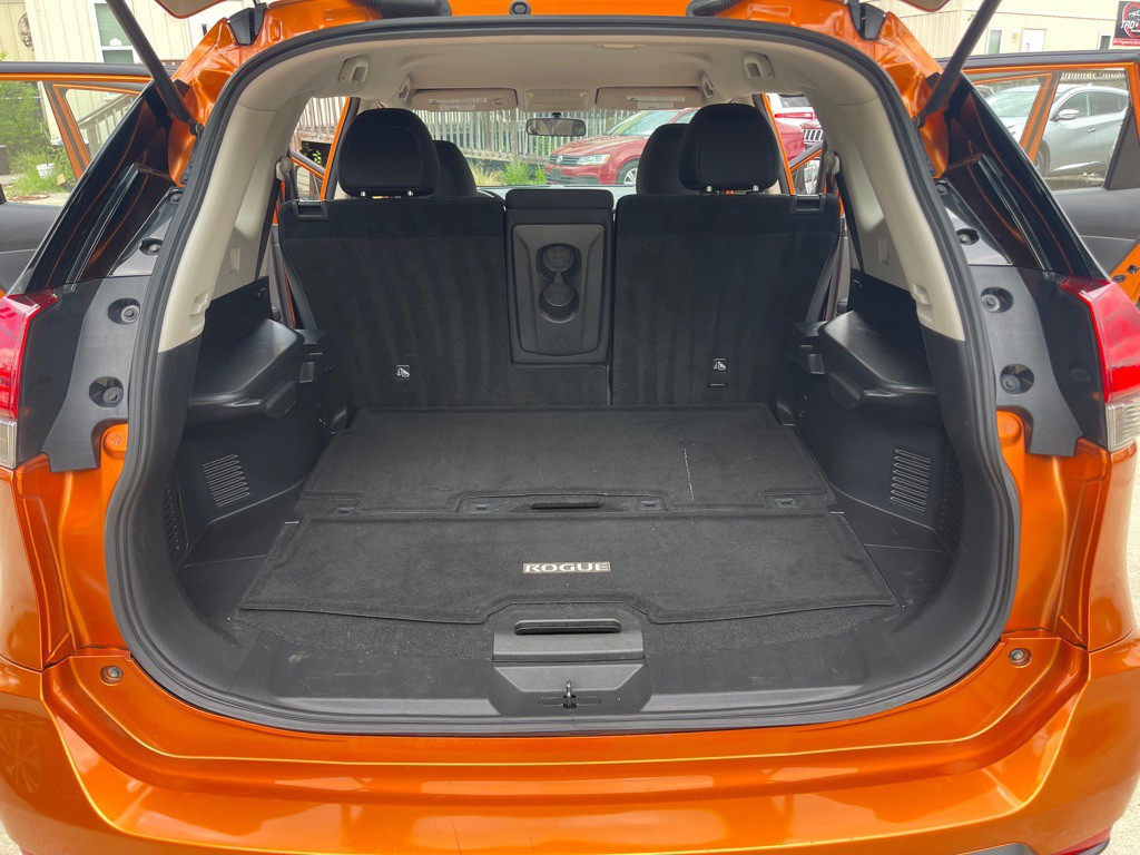 2017 Nissan Rogue Image 39