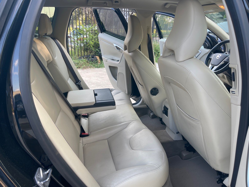 2015 Volvo XC60 Image 17