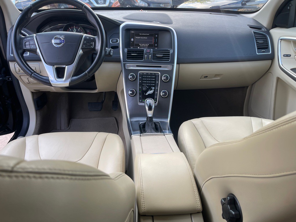 2015 Volvo XC60 Image 19