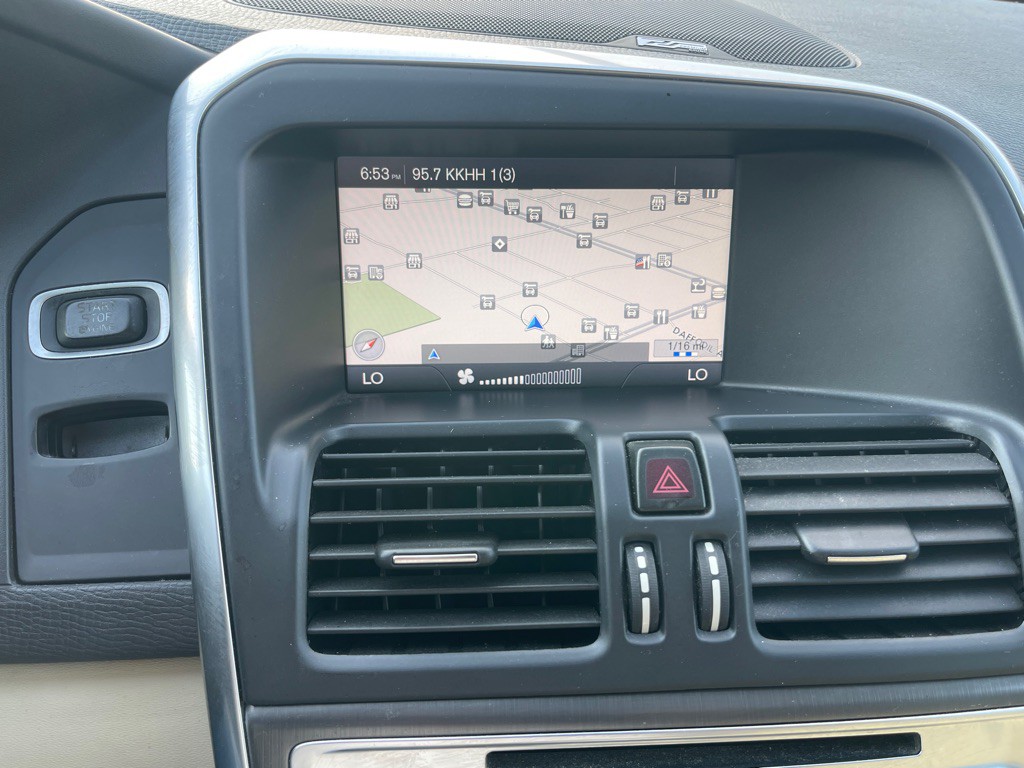 2015 Volvo XC60 Image 23