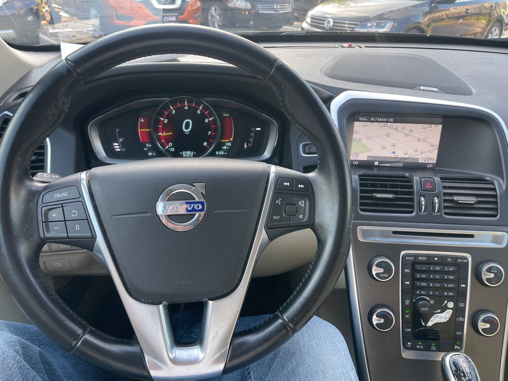 2015 Volvo XC60 Image 26