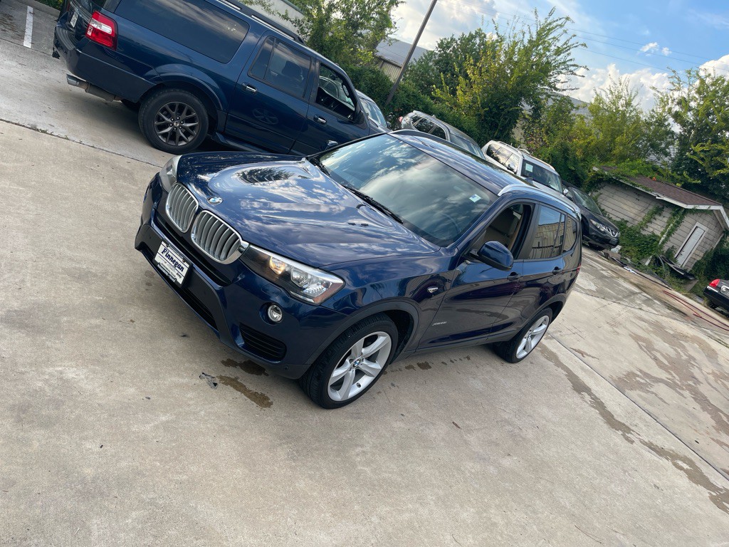 2017 BMW X3 Image 2