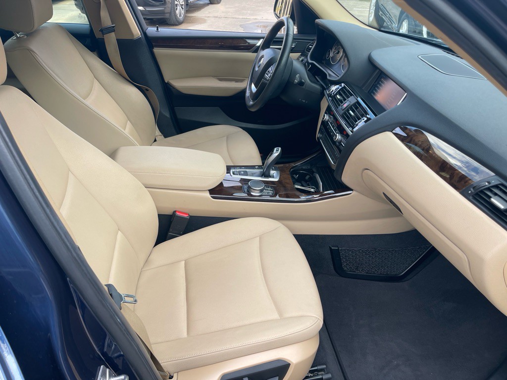 2017 BMW X3 Image 16