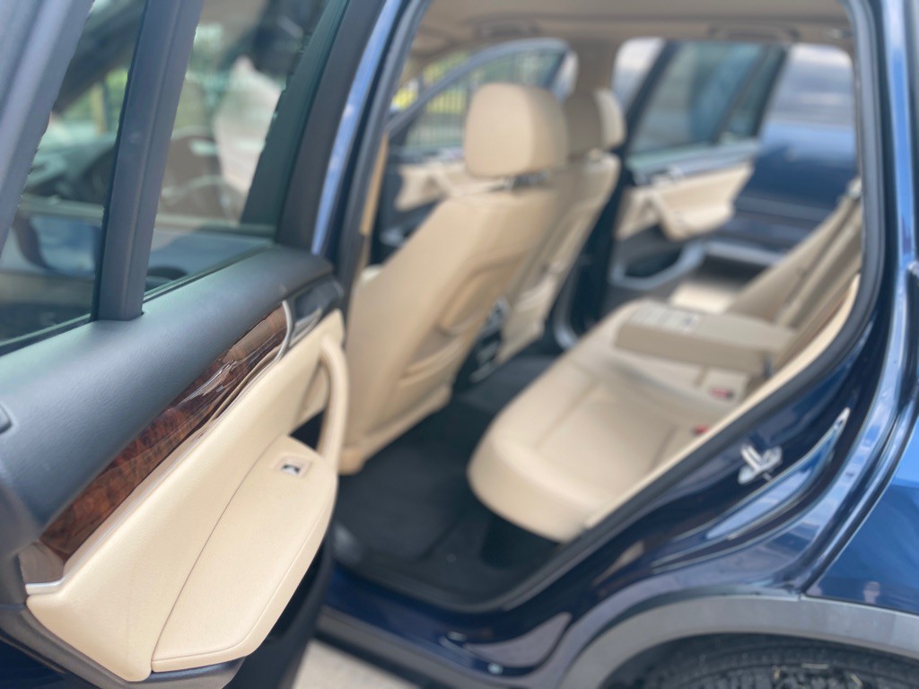 2017 BMW X3 Image 19