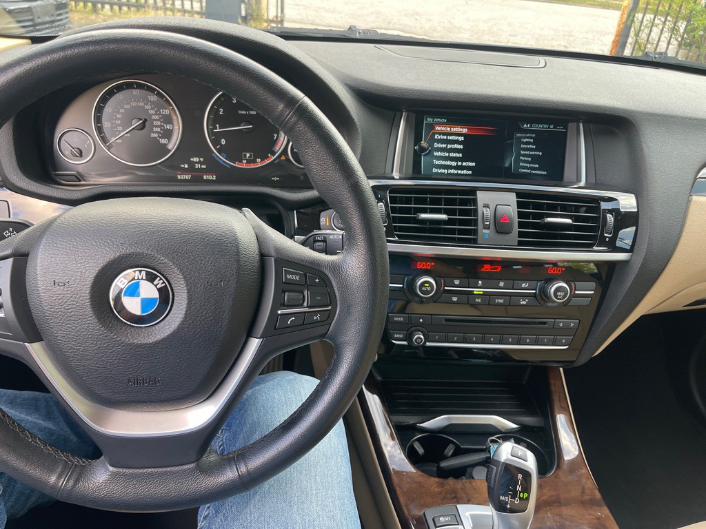 2017 BMW X3 Image 26