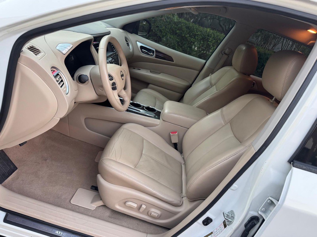 2014 Nissan Pathfinder Image 12