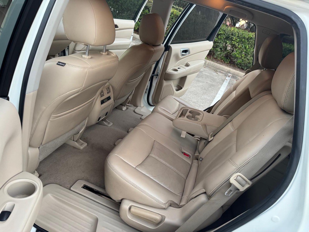 2014 Nissan Pathfinder Image 13