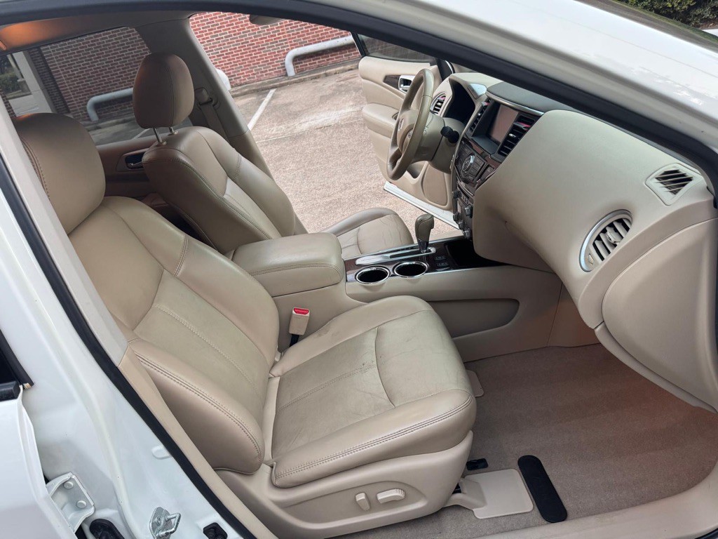 2014 Nissan Pathfinder Image 14