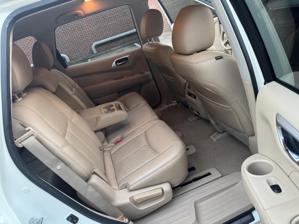 2014 Nissan Pathfinder Image 15