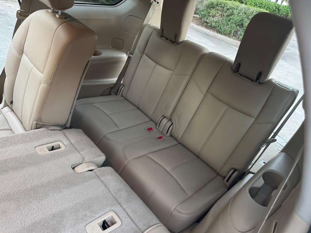 2014 Nissan Pathfinder Image 16