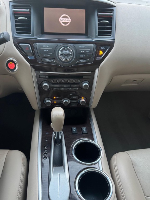2014 Nissan Pathfinder Image 19
