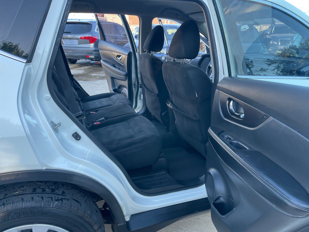 2016 Nissan Rogue Image 21