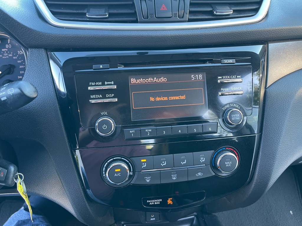 2016 Nissan Rogue Image 22