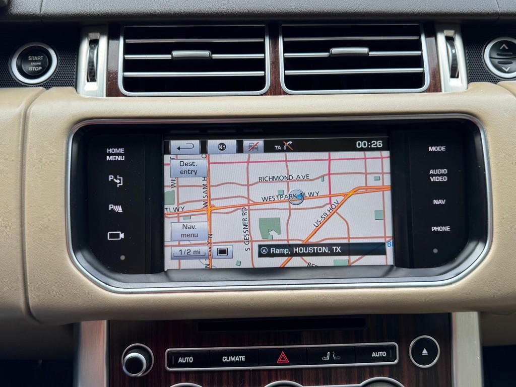 2014 Land Rover Range Rover Image 18