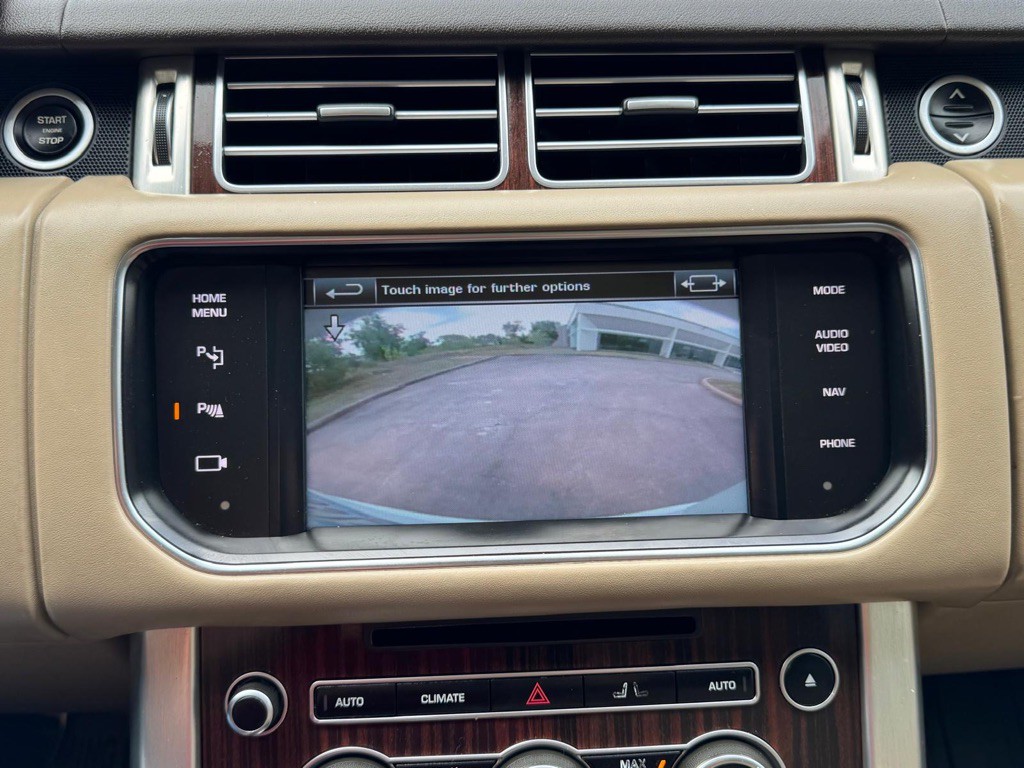2014 Land Rover Range Rover Image 19