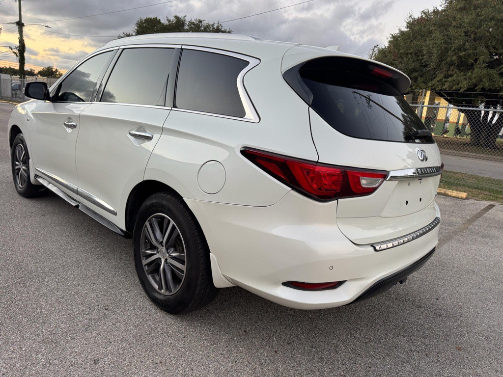 2017 INFINITI QX60 Image 3