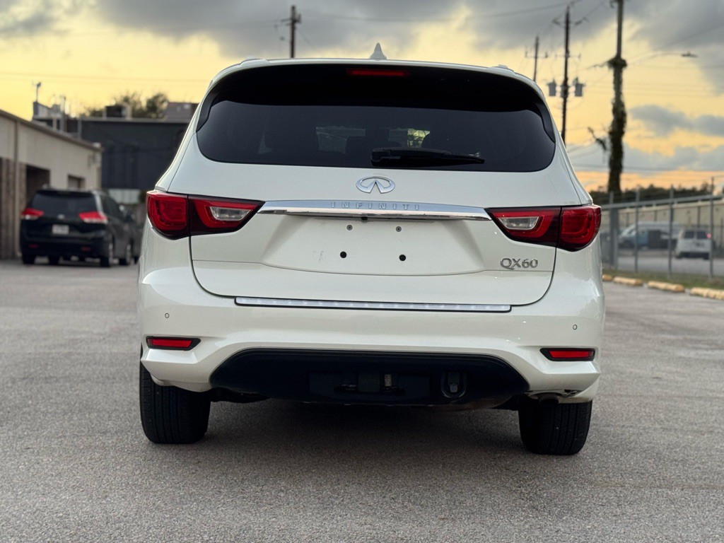 2017 INFINITI QX60 Image 9
