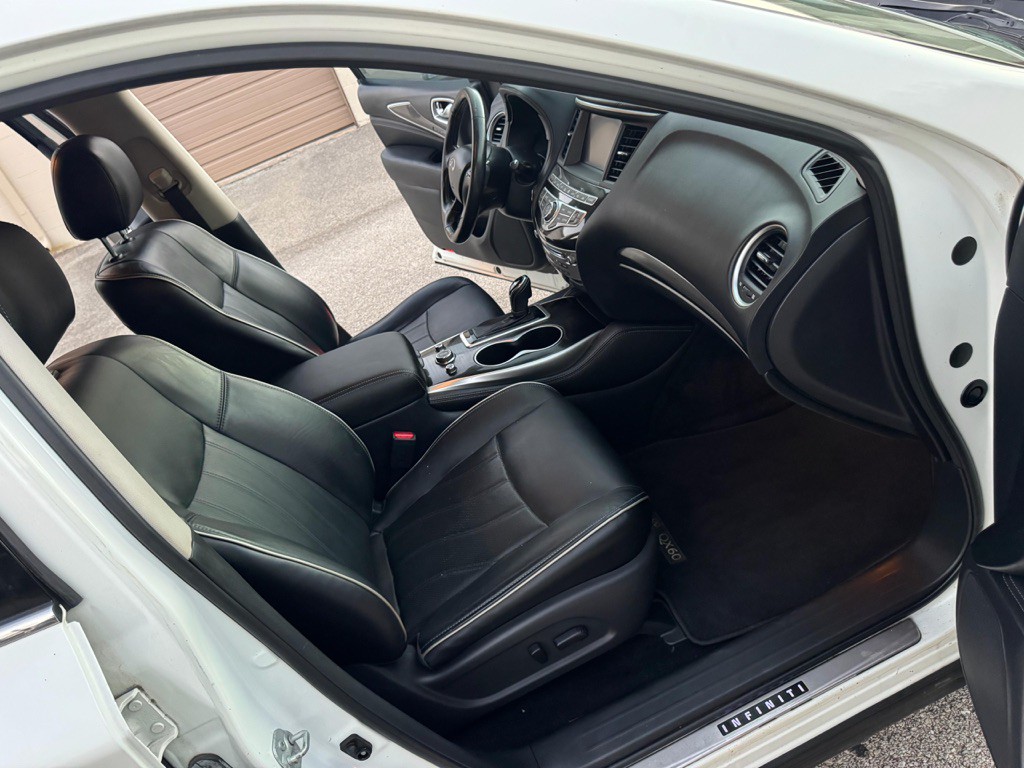 2017 INFINITI QX60 Image 16