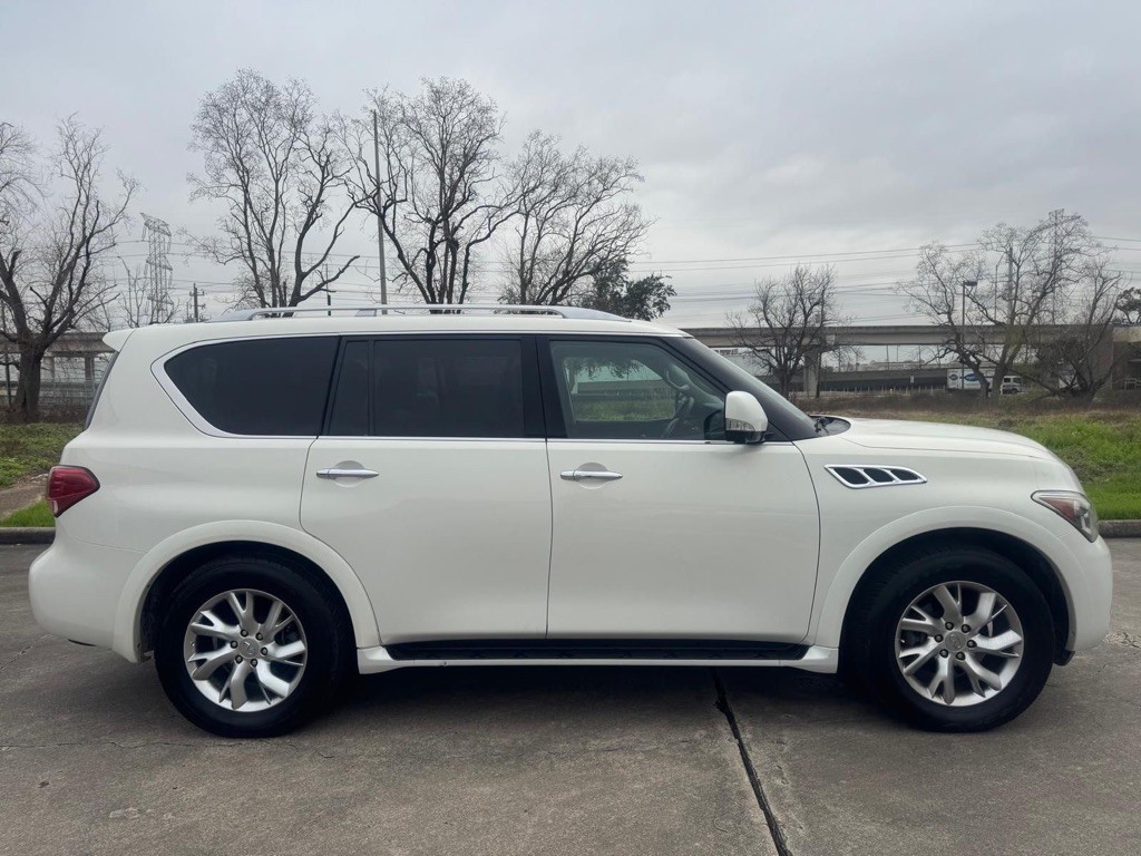 2014 INFINITI QX80 Image 3