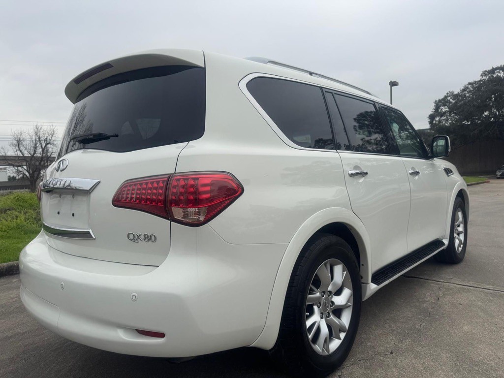 2014 INFINITI QX80 Image 4