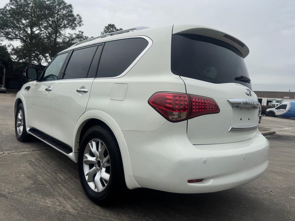 2014 INFINITI QX80 Image 5