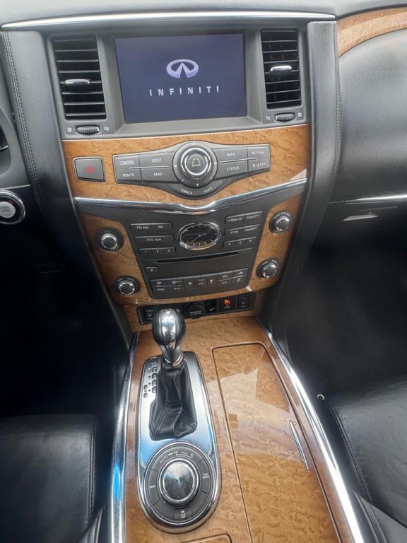 2014 INFINITI QX80 Image 17