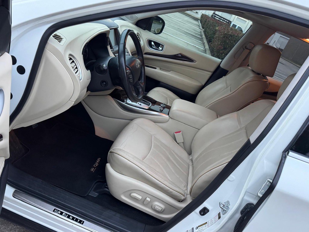 2015 INFINITI QX60 Image 12