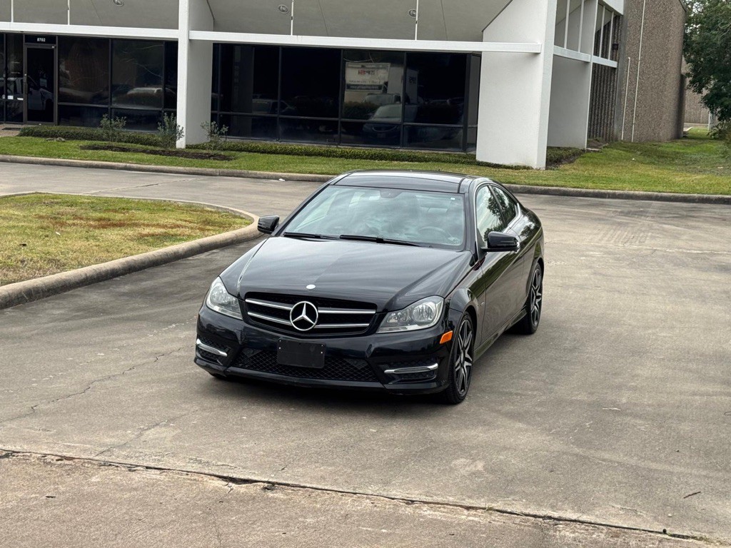 2014 Mercedes-Benz C-Class Image 2