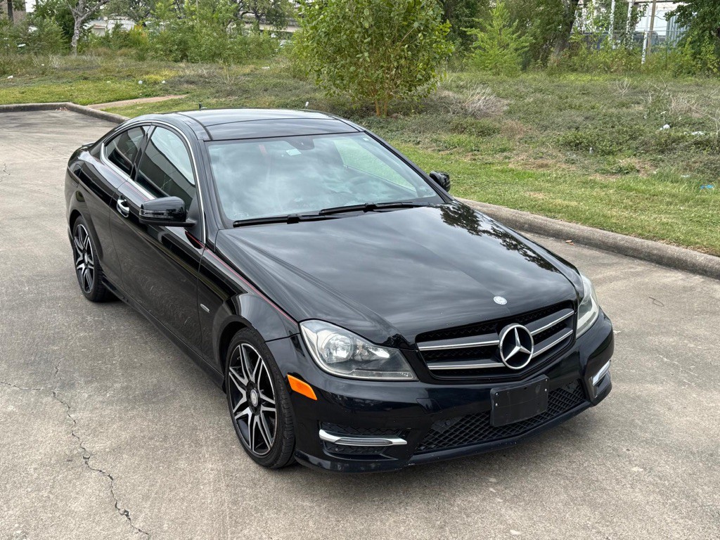 2014 Mercedes-Benz C-Class Image 3