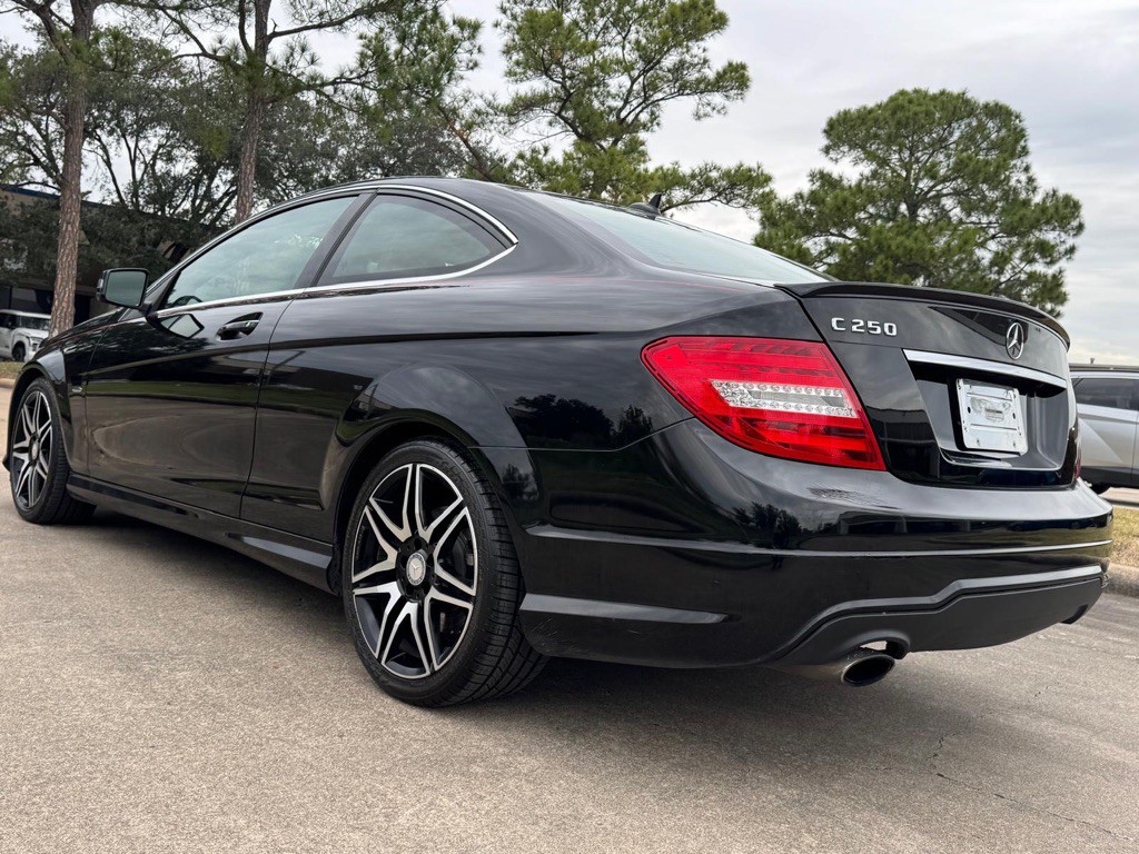 2014 Mercedes-Benz C-Class Image 6