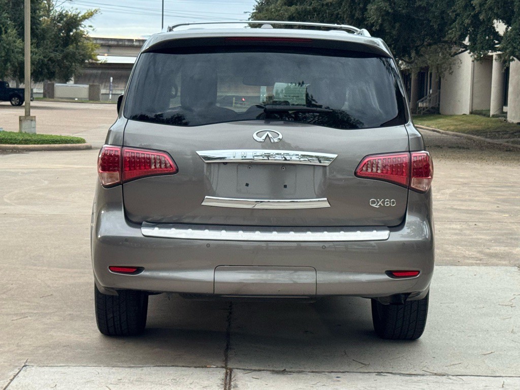 2015 INFINITI QX80 Image 4
