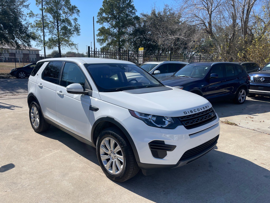 2017 Land Rover Discovery Sport Image 2
