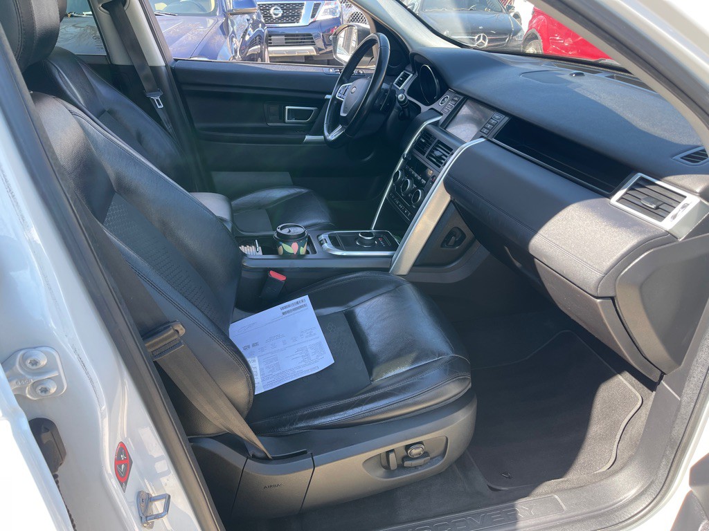 2017 Land Rover Discovery Sport Image 9