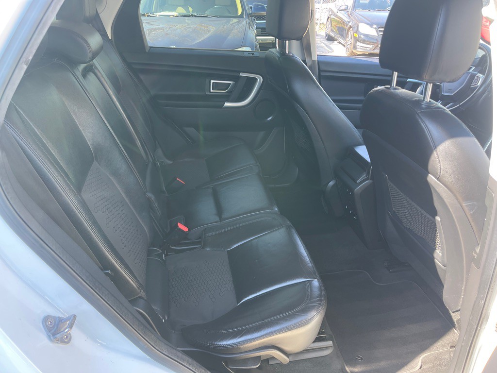 2017 Land Rover Discovery Sport Image 10