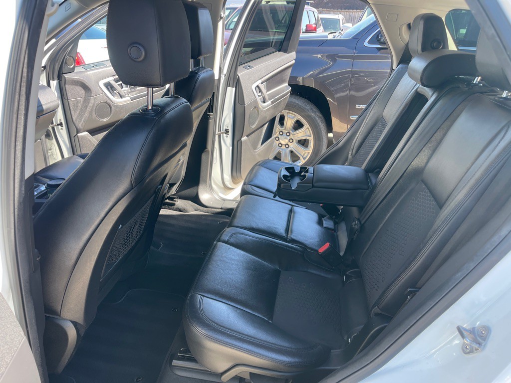 2017 Land Rover Discovery Sport Image 12