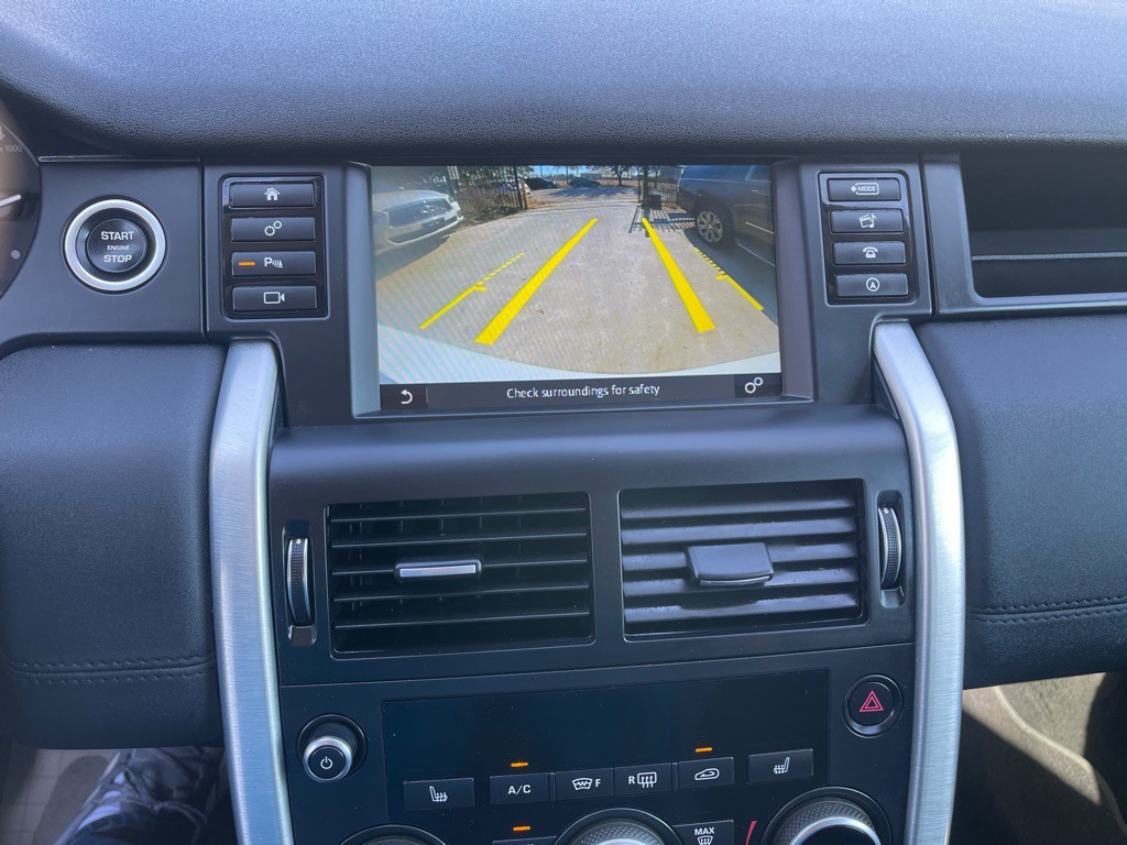 2017 Land Rover Discovery Sport Image 17