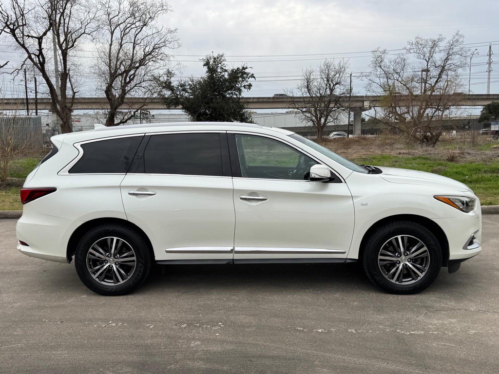 2016 INFINITI QX60 Image 9
