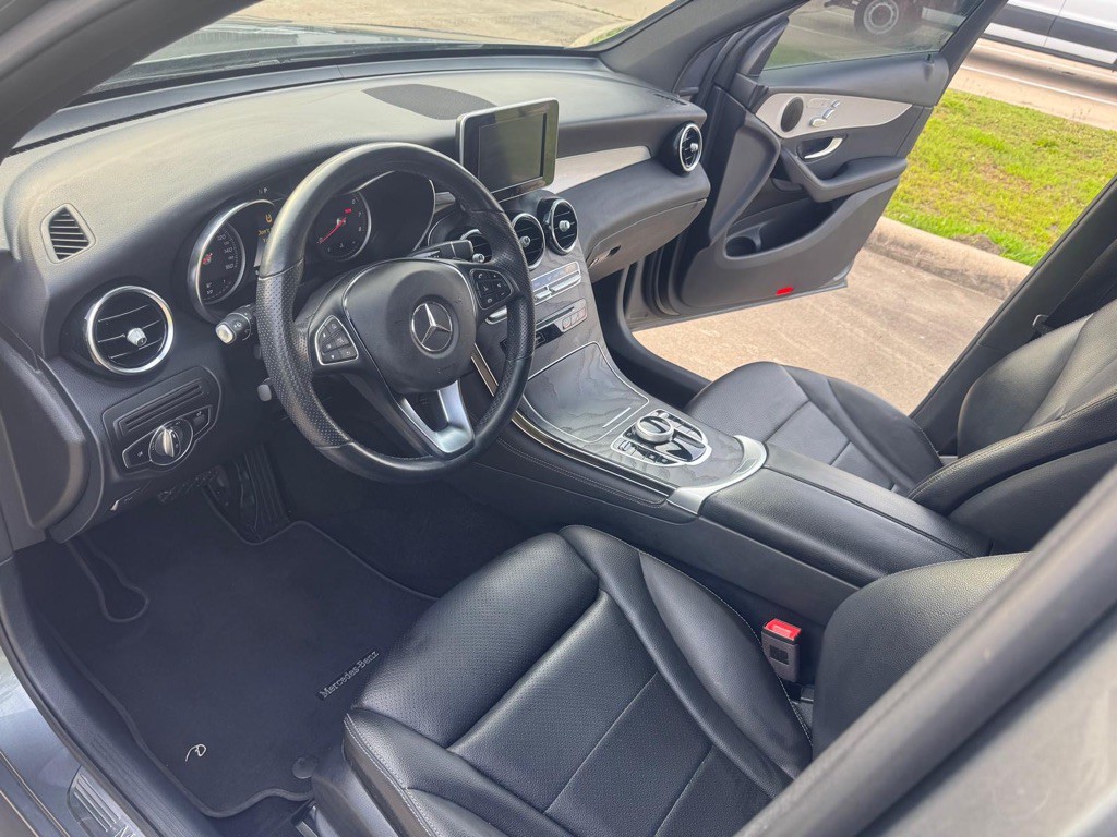 2019 Mercedes-Benz GLC-Class Image 16