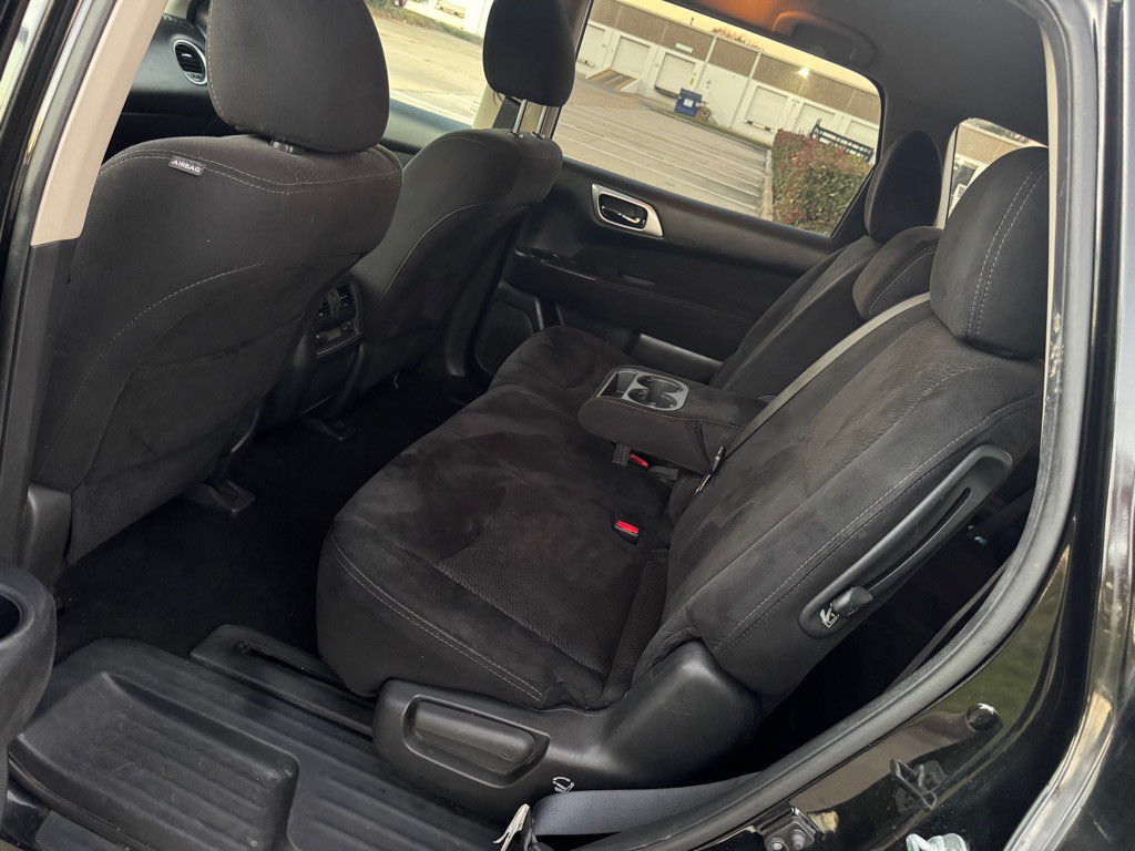 2016 Nissan Pathfinder Image 13