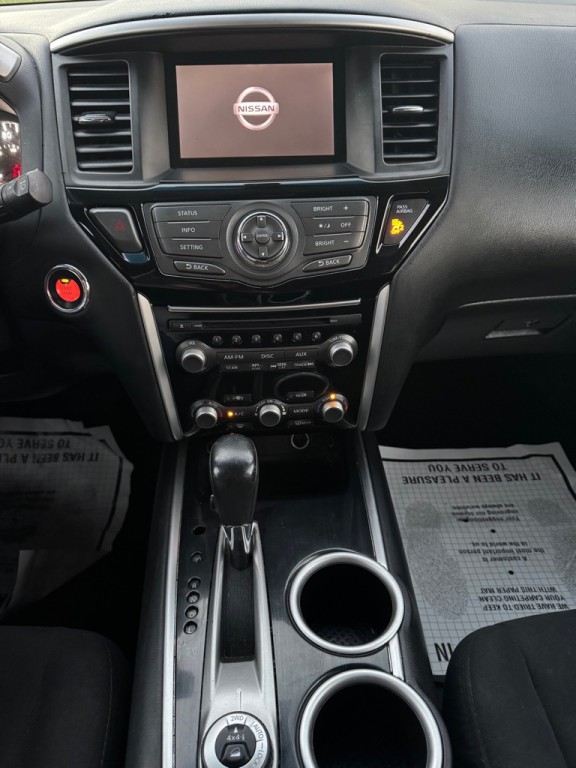 2016 Nissan Pathfinder Image 15