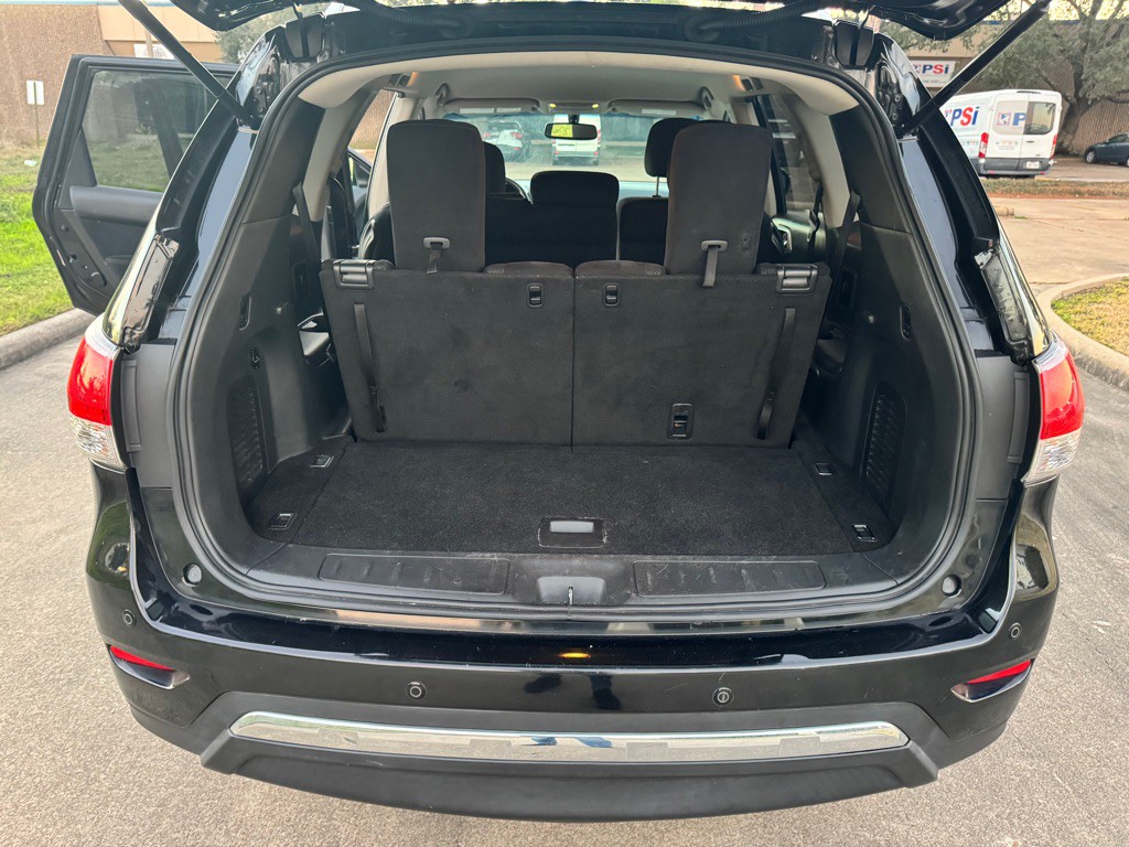 2016 Nissan Pathfinder Image 16