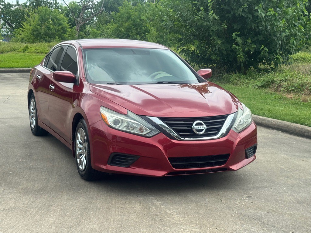 2016 Nissan Altima Image 1