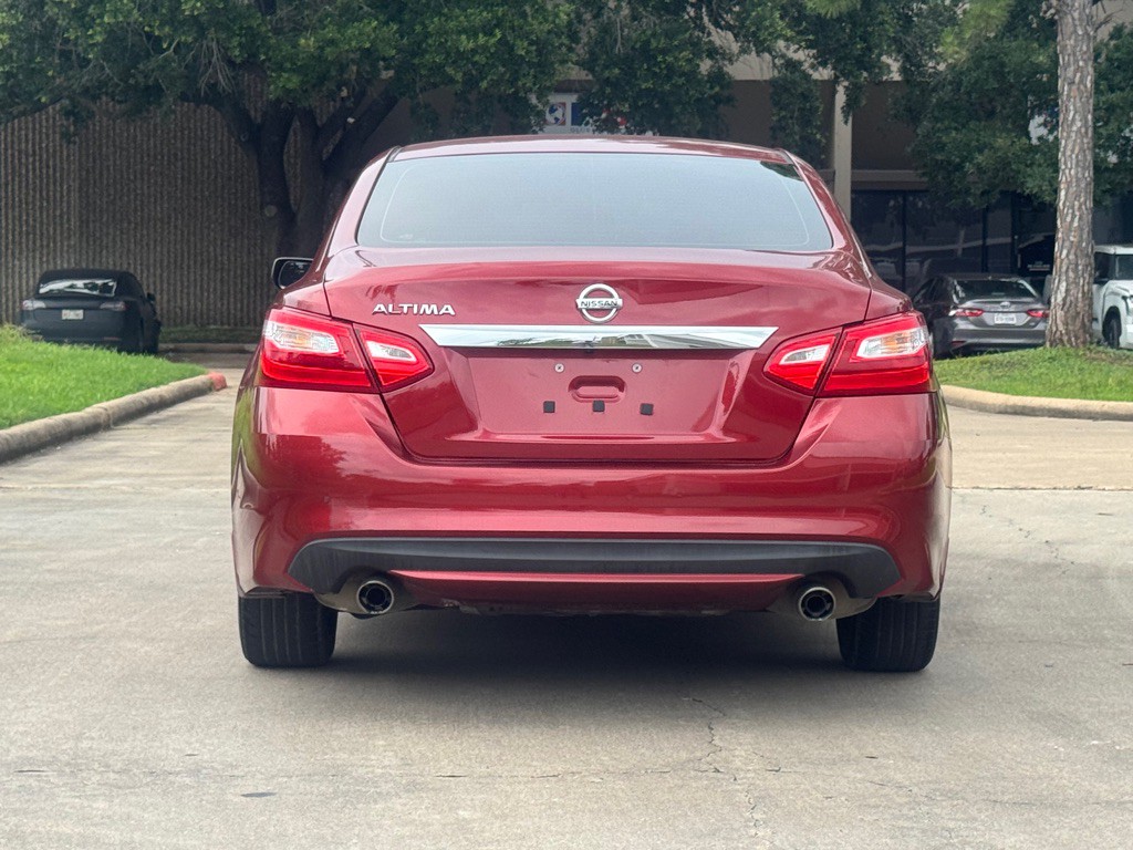 2016 Nissan Altima Image 8