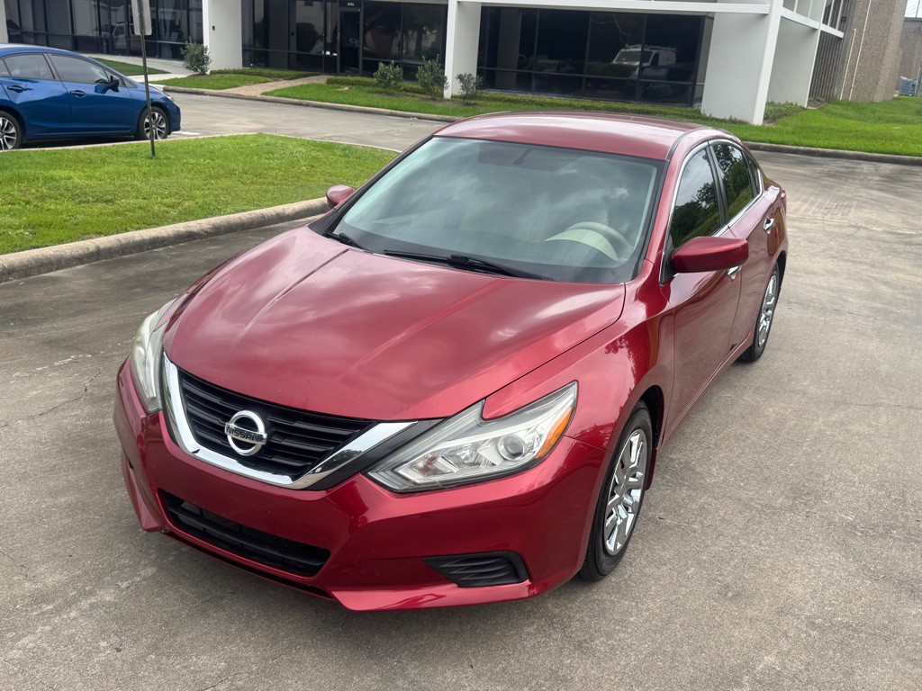 2016 Nissan Altima Image 9