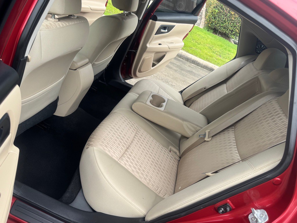 2016 Nissan Altima Image 16