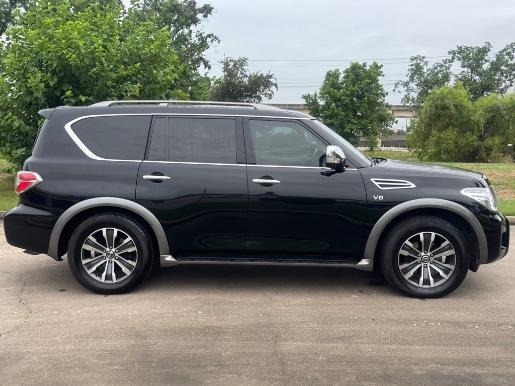 2017 Nissan Armada Image 4
