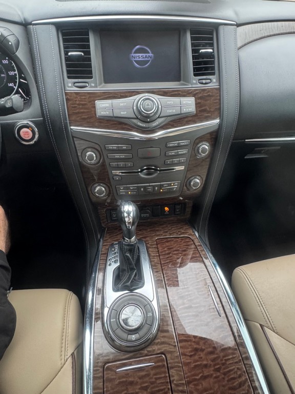 2017 Nissan Armada Image 18